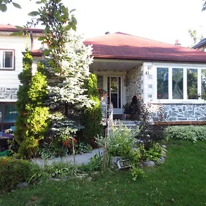  Homestay North York Bb