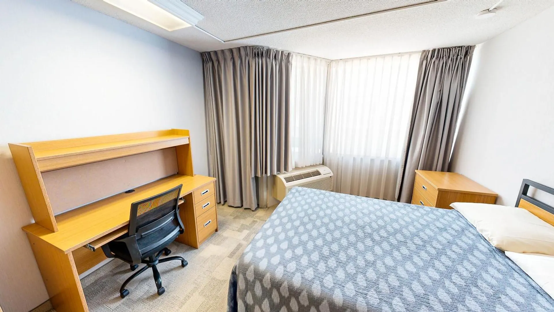 Chestnut Residence And Conference Centre - University Of Toronto Apartment